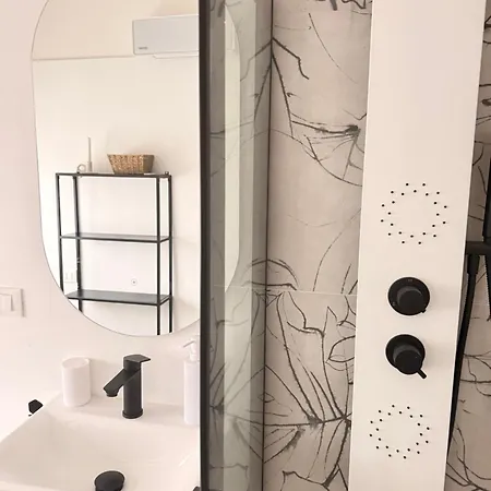 Novelli Homes アパート